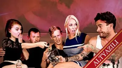 Azgın swinger çiftlerden HD porno keyfi