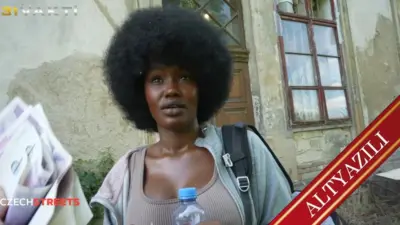 20 Yaşındaki Üniversiteli Kızın Tek Derdi Sırılsıklam Olmuş Amcığını Siktirmek