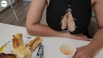 Bakire Komşu Kızını Annesinden Gizlice Götten Patlatıyor
