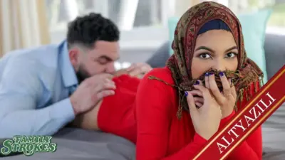 Bakire olan kuzeninin amını yalıyor
