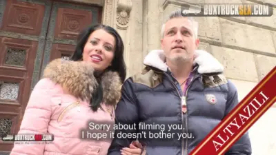 Beyaz Tenli Sürtük Masaj Esnasında Kendisini Kaybediyor