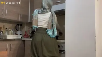 Büyük Yarak Yemek İsteyen Üvey Kız Kardeşin Fındık Kadar Amına Girdi