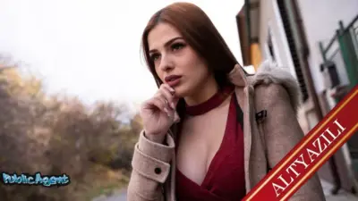 Duştan Yeni Çıkan Tezecik Körpe Kızın Beyaz Kıçını Şamarlayarak Kızartıyor