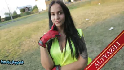 Elleriyle Yırtarcasına Ayırdığı Amına Döl İsteyen Kaltak Fenalaşıyor