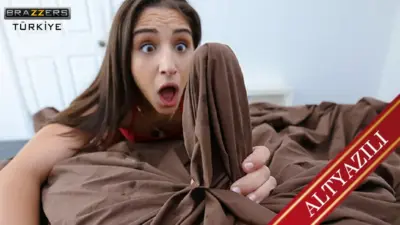 Seksi Üvey Kız Kardeşine Totem Olarak Yarağını Yalatıyor