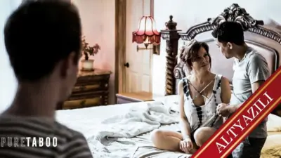 Yaşça Büyük Üvey Oğlunun Arkadaşını Siktiğini Öğrenince Tehditle Kendini de Siktiriyor